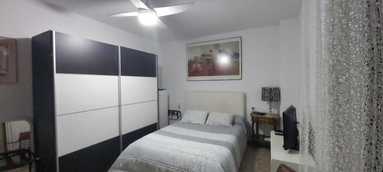 Lola.- Habitacion De Matrimonio, Con Bano Privado Гранада Екстер'єр фото